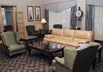 - Quality Hotel & Suites Airport East - Quality Hotel & Suites Airport East