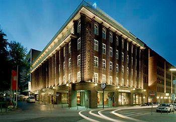 Exterior - Renaissance Hamburg Hotel Exterior - Renaissance Hamburg Hotel