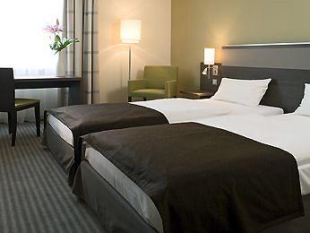 Exterior - Mercure Airport Hotel Berlin Tegel Exterior - Mercure Airport Hotel Berlin Tegel