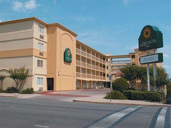 Exterior - La Quinta Inn Austin Capitol Exterior - La Quinta Inn Austin Capitol