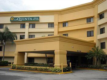 Exterior - La Quinta Inn & Suites Miami Airport East Exterior - La Quinta Inn & Suites Miami Airport East