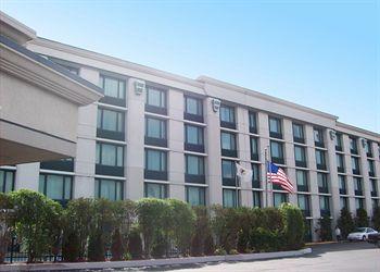 Exterior - Clarion Hotel Midway Airport Exterior - Clarion Hotel Midway Airport