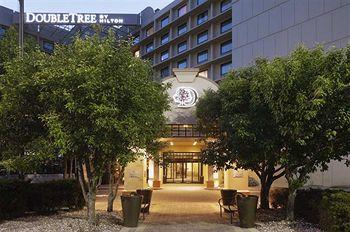 Exterior - DoubleTree by Hilton Hotel Denver Exterior - DoubleTree by Hilton Hotel Denver