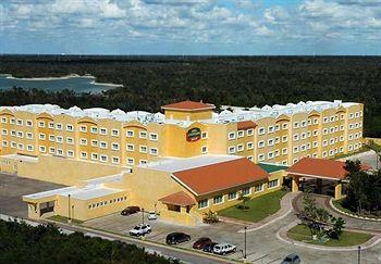 Exterior - Courtyard By Marriott Cancun Exterior - Courtyard By Marriott Cancun