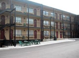 Exterior - Inn By The Falls Exterior - Inn By The Falls
