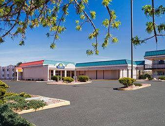 Exterior - Days Inn Colorado Springs South Exterior - Days Inn Colorado Springs South
