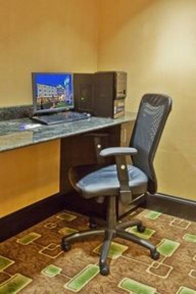 Holiday Inn Express Hotel & Suites Atlanta-conyers Holiday Inn Express Hotel & Suites Atlanta-conyers