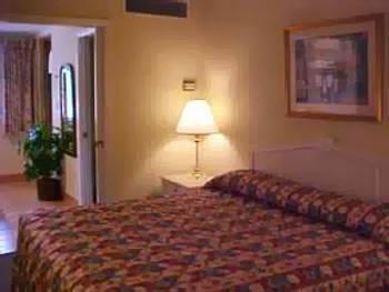 Quality Suites Bluebonnet Center Quality Suites Bluebonnet Center