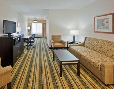 Holiday Inn Express Hotel & Su Holiday Inn Express Hotel & Su
