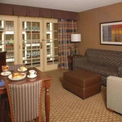 Embassy Suites Bloomington Embassy Suites Bloomington
