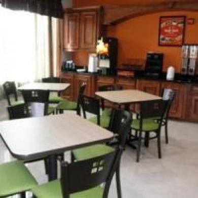 Econo Lodge Inn & Suites Econo Lodge Inn & Suites