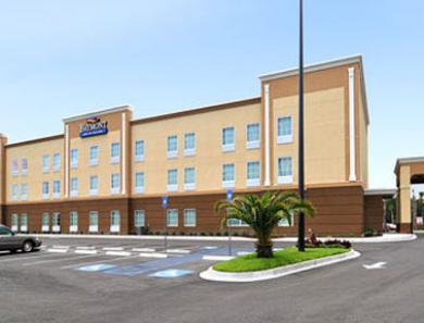 Best Western Plus Brunswick Inn & Suites Best Western Plus Brunswick Inn & Suites