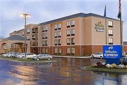 Holiday Inn Express Cape Girardeau I-55 Holiday Inn Express Cape Girardeau I-55