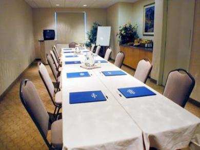 Holiday Inn Express Hotel & Su Holiday Inn Express Hotel & Su