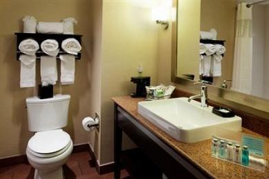 Hampton Inn & Suites ChattanoogaDowntown Hampton Inn & Suites ChattanoogaDowntown