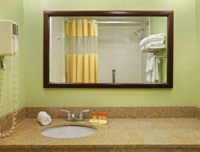 Days Inn And Suites Se Columbi Days Inn And Suites Se Columbi