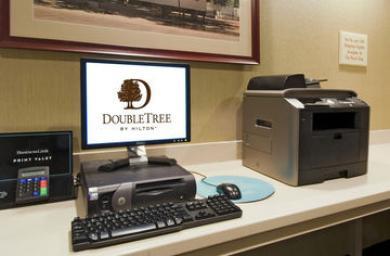 Doubletree By Hilton Detroit D Doubletree By Hilton Detroit D