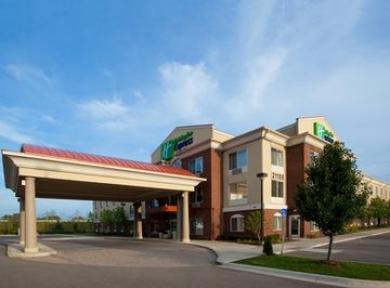 Holiday Inn Express Hotel & Suites Detroit - Farmington Hills Holiday Inn Express Hotel & Suites Detroit - Farmington Hills