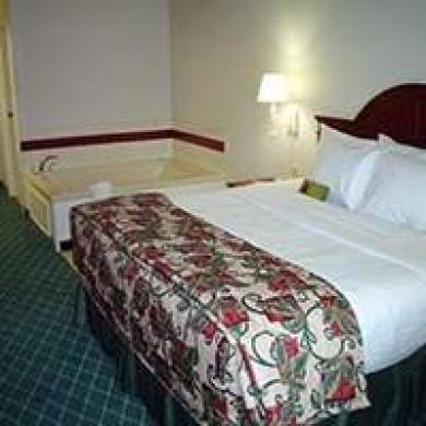 La Quinta Inn & Suites Elizabethtown La Quinta Inn & Suites Elizabethtown