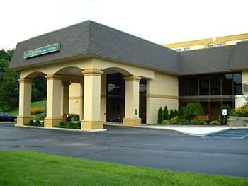 La Quinta Inn & Suites Elmsford La Quinta Inn & Suites Elmsford