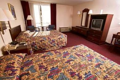 HAMPTON INN EVANSVILLEAIRPORT HAMPTON INN EVANSVILLEAIRPORT