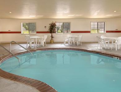 Super 8 Greenfield Super 8 Greenfield