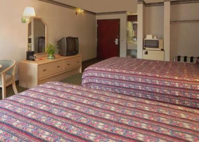 Econo Lodge Inn & Suites Econo Lodge Inn & Suites