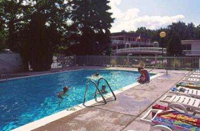 Best Western Genetti Inn & Suites Best Western Genetti Inn & Suites
