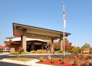 Quality Inn Huntsville Hotel near the University of Alabama Quality Inn Huntsville Hotel near the University of Alabama