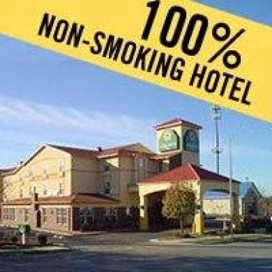 La Quinta Inn - Suites Kansas City Airport La Quinta Inn - Suites Kansas City Airport