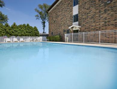 Days Inn Libertyville Six Flag Days Inn Libertyville Six Flag
