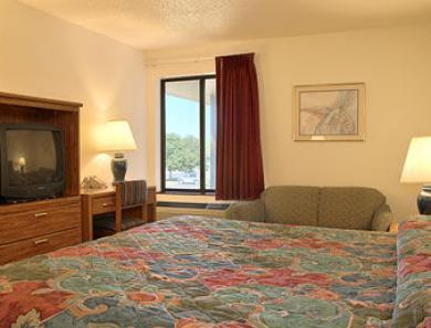 Super 8 Sun Prairiemadison E Super 8 Sun Prairiemadison E