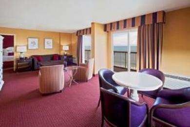 Crowne Plaza Hotel Melbourne Oceanfront Crowne Plaza Hotel Melbourne Oceanfront
