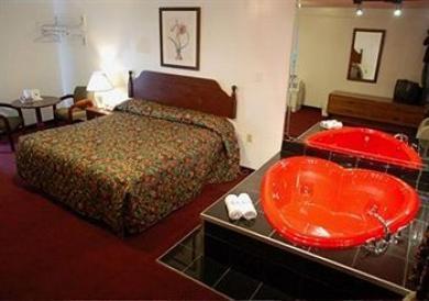 Rodeway Inn & Suites Niagara Falls Rodeway Inn & Suites Niagara Falls
