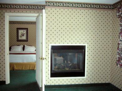 Holiday Inn Express Hotel & Su Holiday Inn Express Hotel & Su