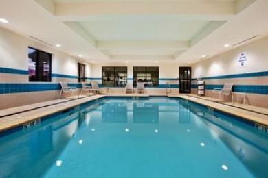 Holiday Inn Express Hotel & Su Holiday Inn Express Hotel & Su