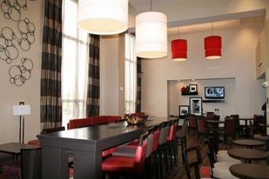 Hampton Inn & Suites DetroitAirport-Romulus Hampton Inn & Suites DetroitAirport-Romulus
