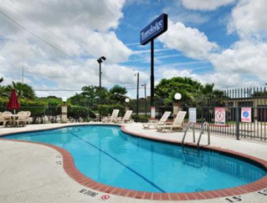 Travelodge San Marcosuniversitydowntown Travelodge San Marcosuniversitydowntown
