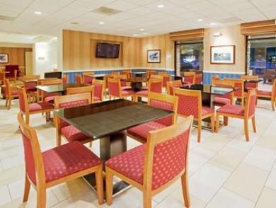 Holiday Inn Express Hotel & Suites Santa Cruz East Holiday Inn Express Hotel & Suites Santa Cruz East