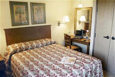 Candlewood Suites St. Robert Candlewood Suites St. Robert