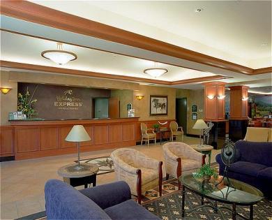 Holiday Inn Express Vancouver-n Holiday Inn Express Vancouver-n