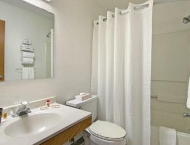 Super 8 Clawsontroydetroit Area Super 8 Clawsontroydetroit Area
