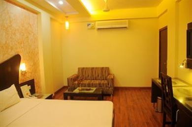 Hotel Prince Polonia & Surya Plaza Hotel Prince Polonia & Surya Plaza