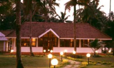 Golden Waters Hotel Kumarakom Golden Waters Hotel Kumarakom