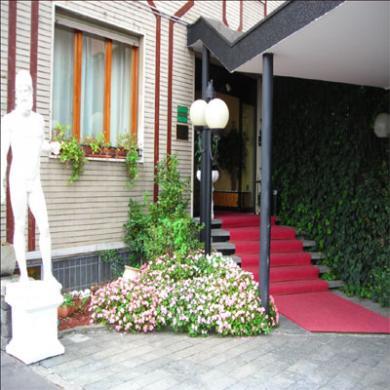Adam Hotel Adam Hotel
