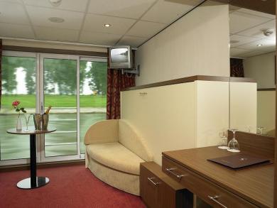 Fair Cruise Fisrt Class Hotelship Frankfurt Fair Cruise Fisrt Class Hotelship Frankfurt