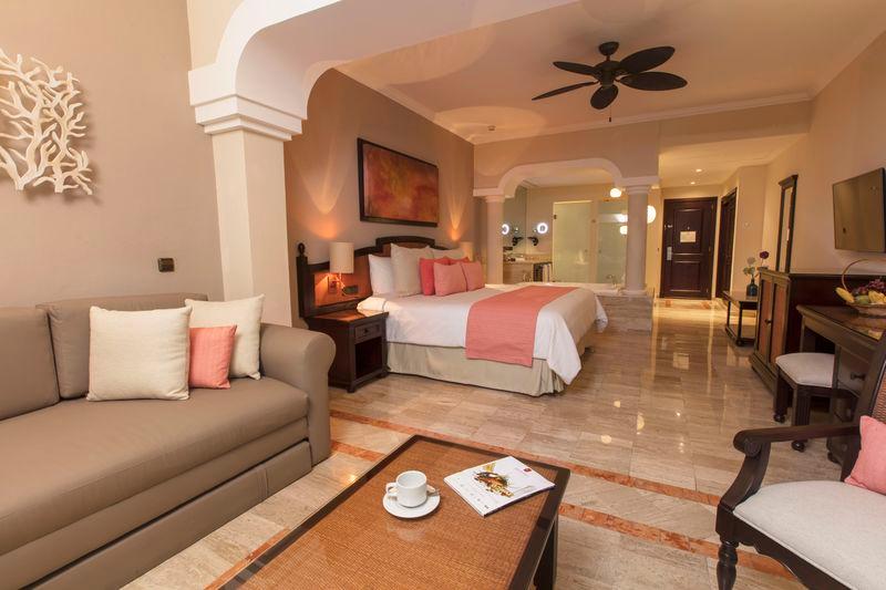 Grand Palladium White Sand Resort & Spa Grand Palladium White Sand Resort & Spa
