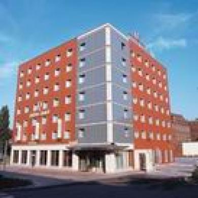 Qubus Gliwice* Qubus Gliwice*