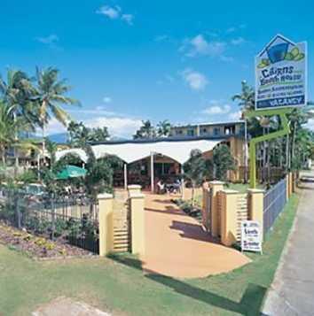Nomads Cairns Beach House Hotel Nomads Cairns Beach House Hotel