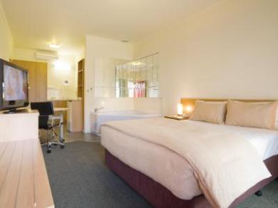 Best Western Airport Motel & Convention Centre Best Western Airport Motel & Convention Centre